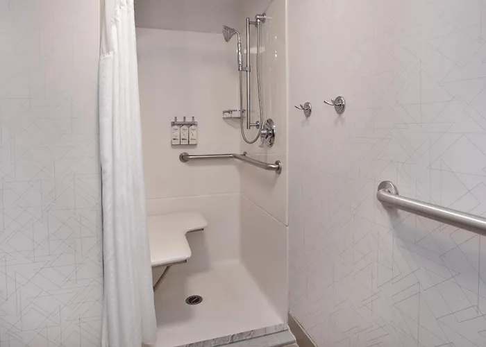 Hotel Express - Oak Creek By Ihg 3*