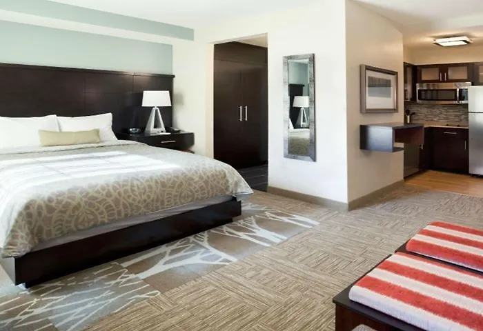 Hotel Express - Oak Creek By Ihg 3*
