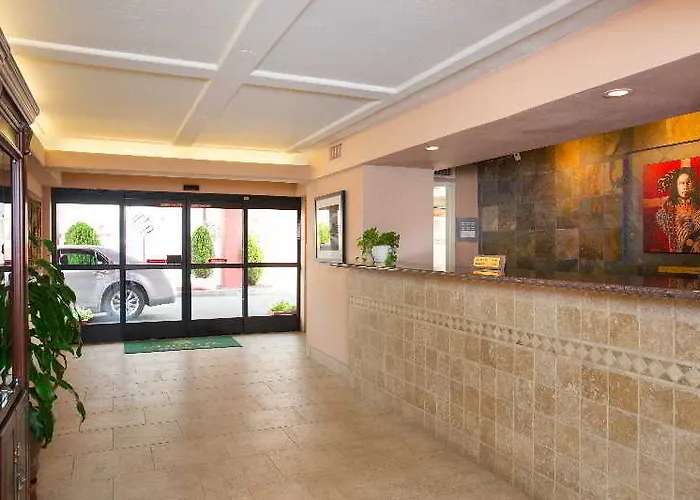 Express - Oak Creek By Ihg 3*