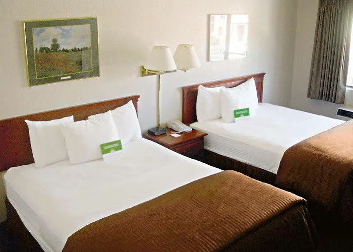 Hotel Express - Oak Creek By Ihg